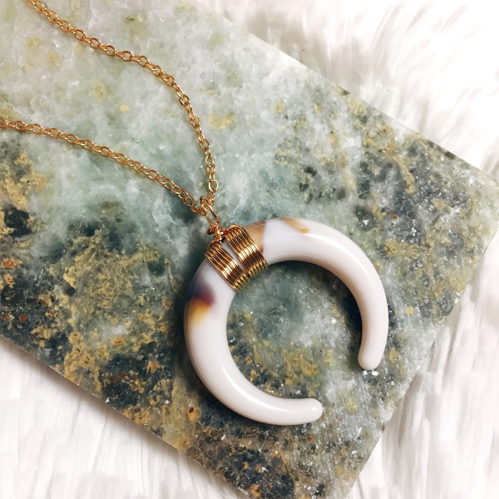 New! Crescent Moon Pendant Necklace